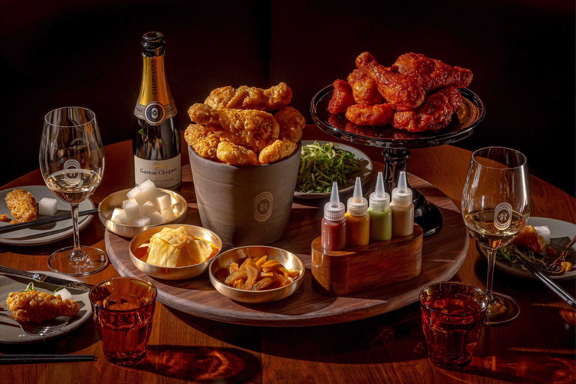 COQODAQ Fried chicken and champagne